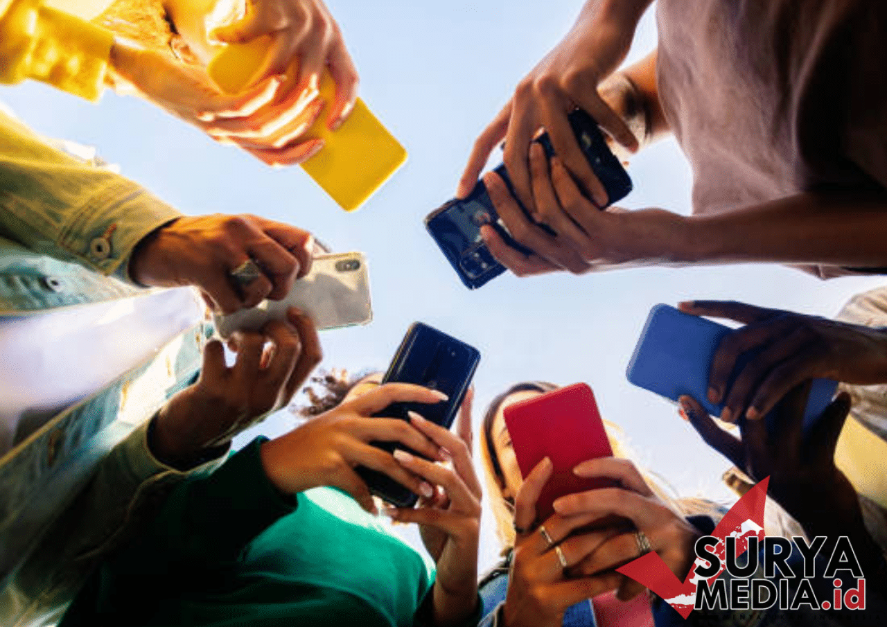 Pastikan Seluruh Anggota Grup WhatsApp Membaca Pesan Anda dengan Cara Ini!