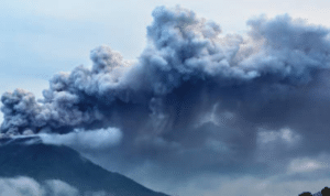 abu-vulkanik Kenapa Abu Vulkanik dari Erupsi Gunung Berapi Berbahaya?